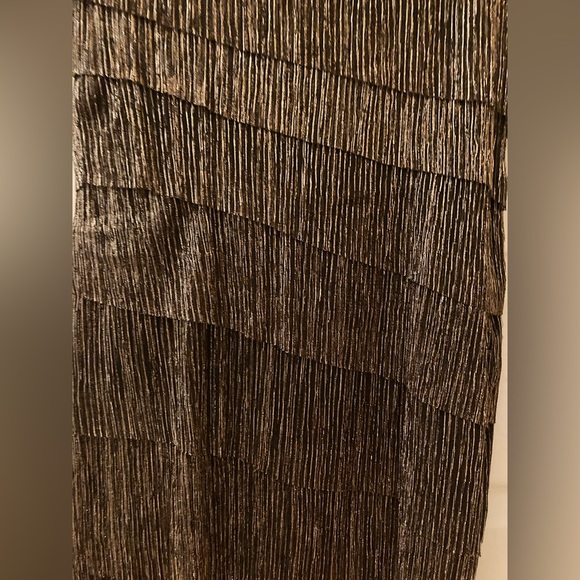 Fancy gold and black layered dress size 10 - Picture 6 of 11